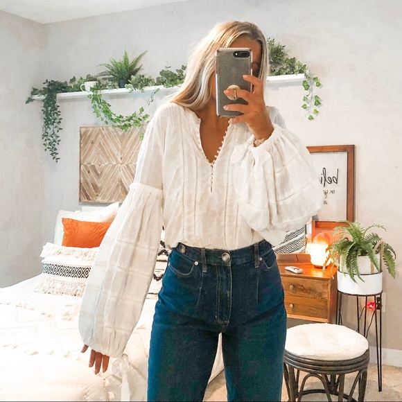 Free People Tops - Free People High Swells Linen Embroidered Blouse